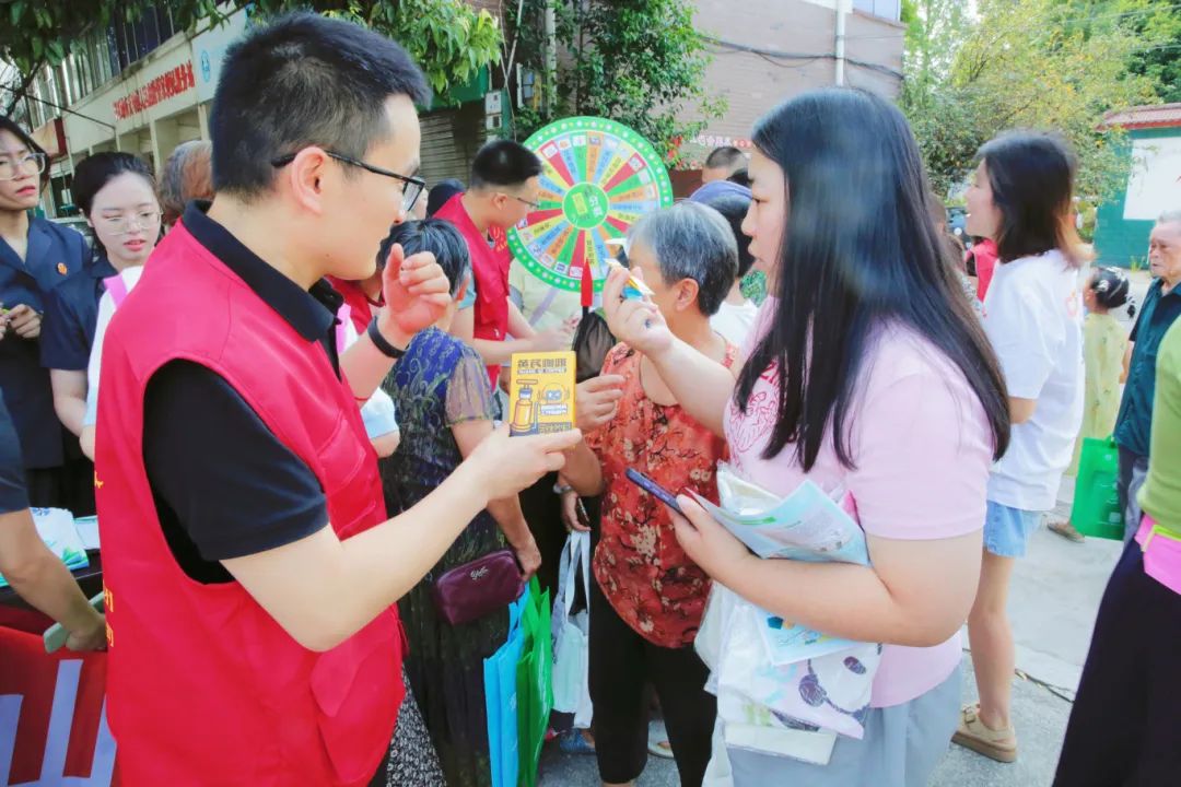 米兰网页版·官方端在线开展“绿水青山就是金山银山”主题公益活动